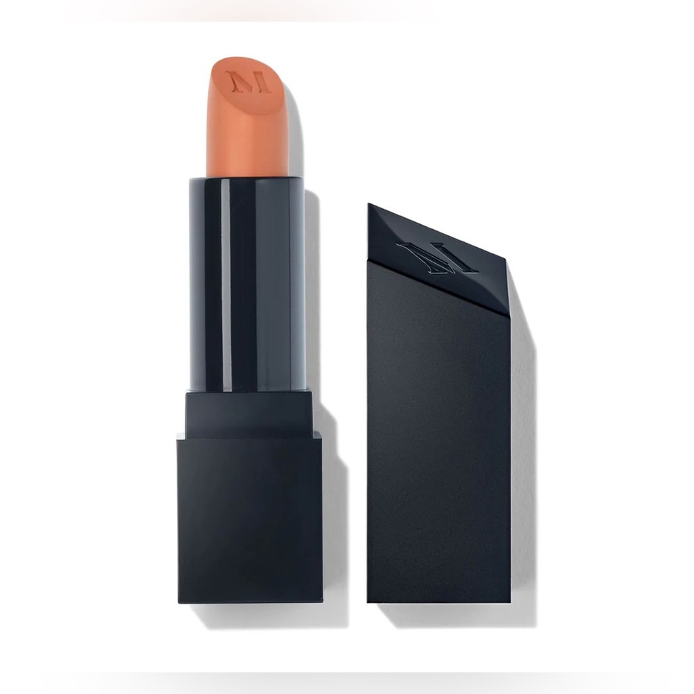 Morphe Matte Lipstick 💄 Boo (caramel nude)
